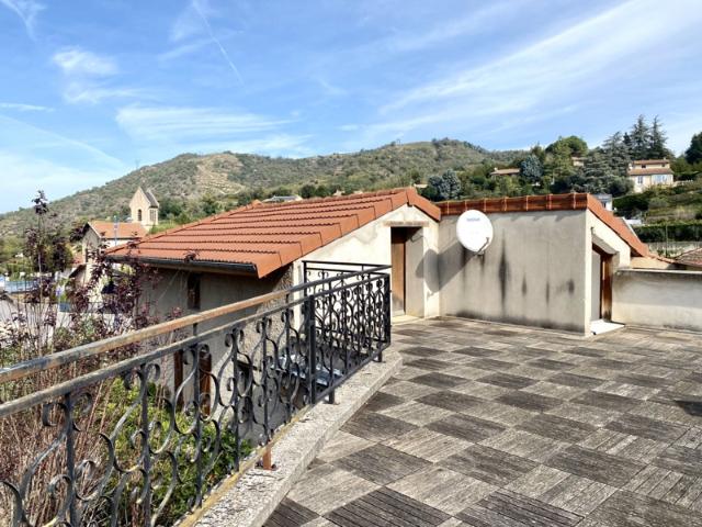 Maison en pierre rénovée 130 m2 avec toit terrasse Crozes