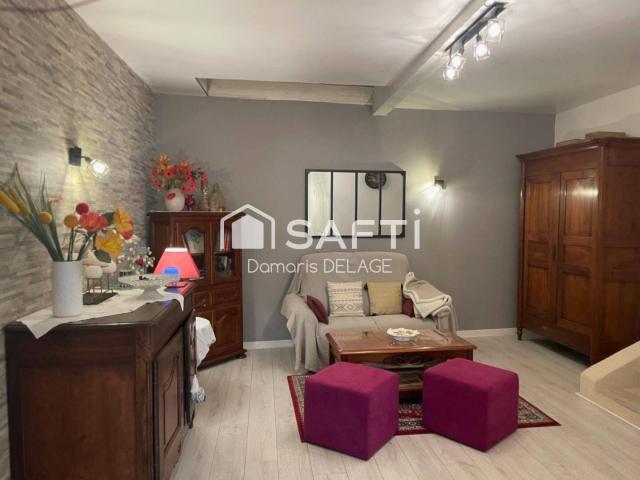 Maison en pierre rénovée 131 m² à Charras