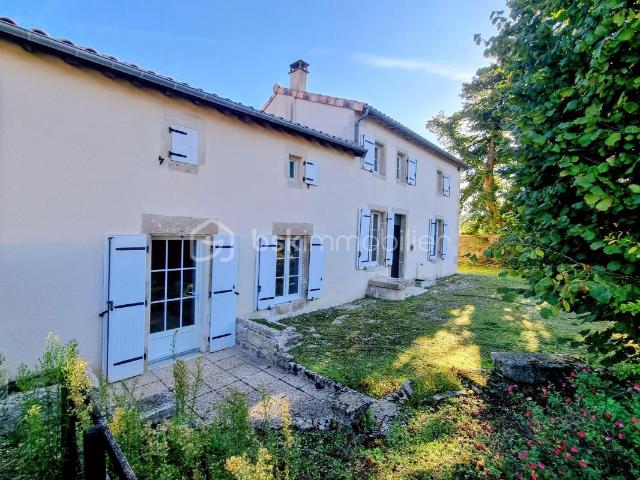 Maison en pierre rénovée