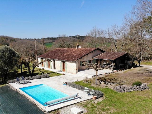 Maison en pierre, rénovée avec goût 179m² Duras