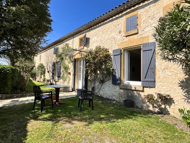 Maison en pierre rénovée avec jardin, proche Monpazier 185m² Monpazier