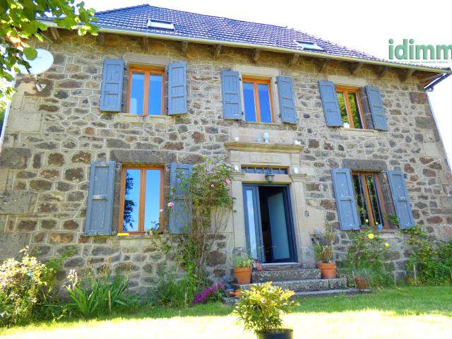 MAISON EN PIERRE RENOVEE BELLE VUE