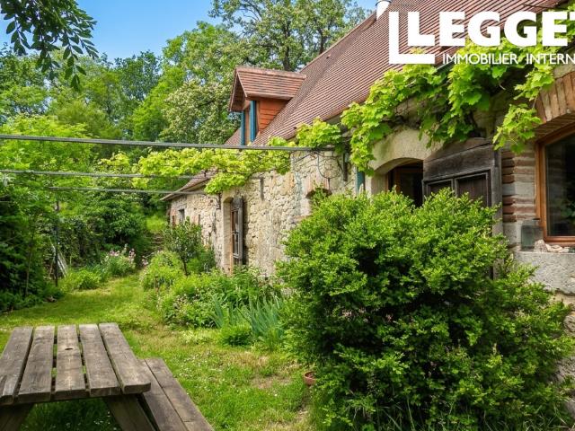 Maison en pierre rénovée et écologique sur 2 hectares: Nature, authenticité et autonomie | 15 min de Cahors