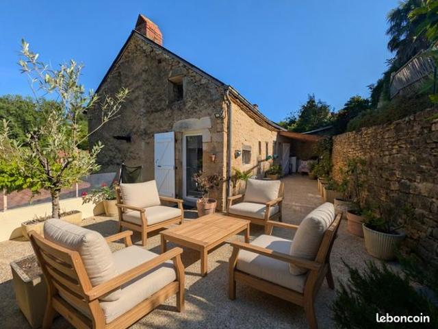 Maison en pierre rénovée Salignac