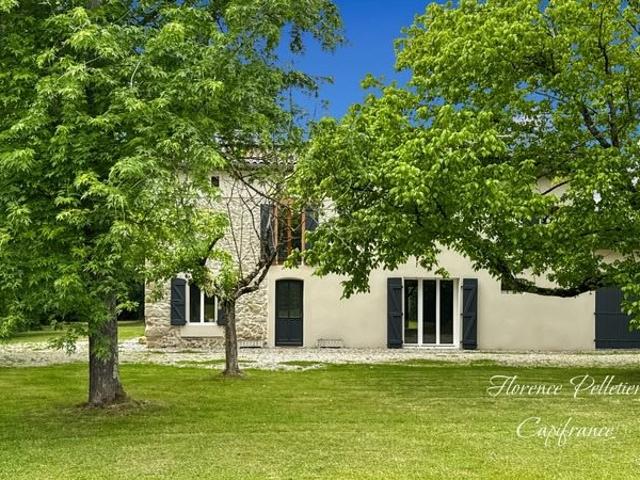 Maison en pierre rénovée, sans vis à vis, 175 m² sur 5 600 m. 175m² Cuq Toulza