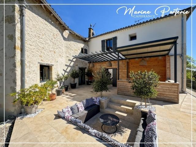 Maison en pierre rénovée – Vue Pyrénées – Terrasse & beaux volumes