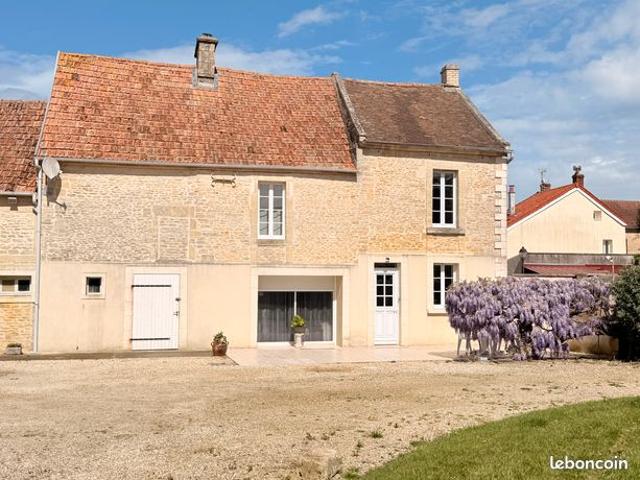 Maison en Pierre sur Basly