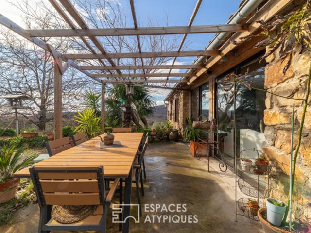 Maison en pierre sur domaine de 8Ha, proche de Montpellier