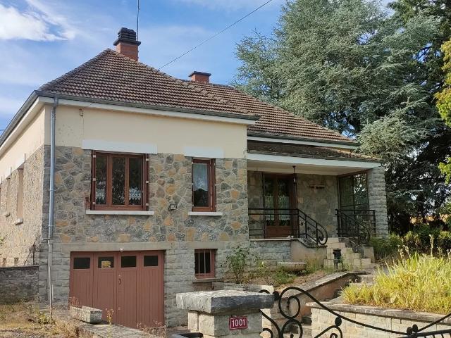 Maison en pierre sur sous sol
