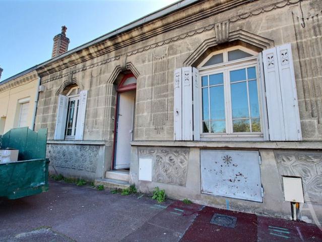 Maison en Pierre type échoppe double 95 m² Jardin