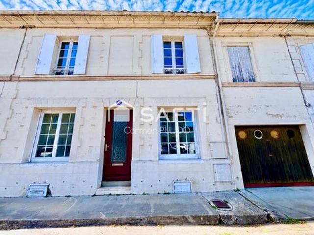 Maison en pierre 104 m² – Centre ville de Castillon la Bataille – 4 chambres dont 2 en rez de chaussée – Jardin Garage