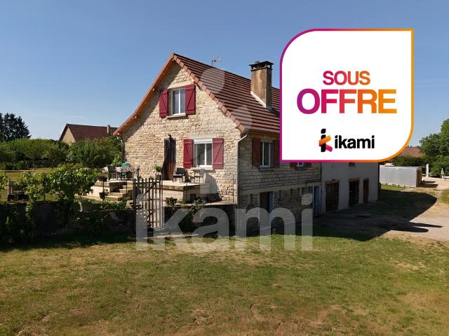 Maison en pierre 127 m2, annexes aménageables 250 m2, garag. 127m² La Charme