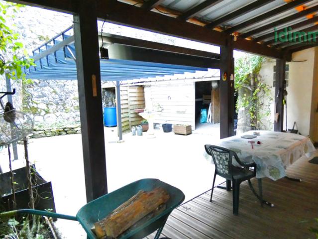 MAISON EN PIERRE