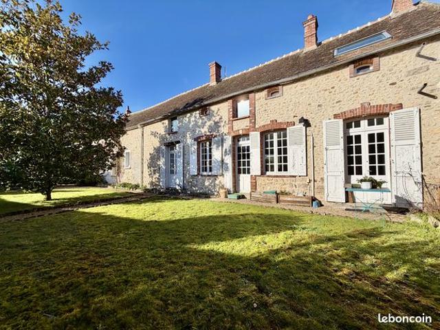 Maison en pierre 251 m² | Terrain 2 265 m² | Proche gare et commerces