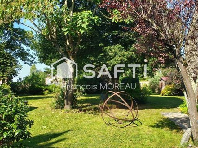 Maison en pierre 206 m2, grange/atelier 2 x 60 m2, terrain 1206 m2