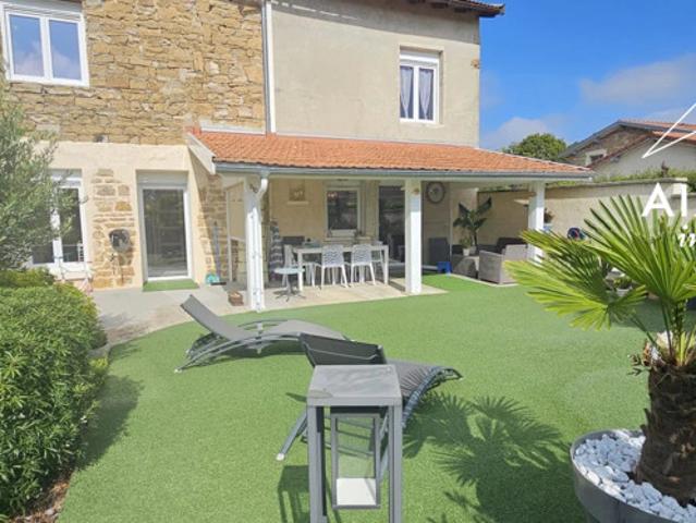 MAISON EN PIERRE 220M2 HAB