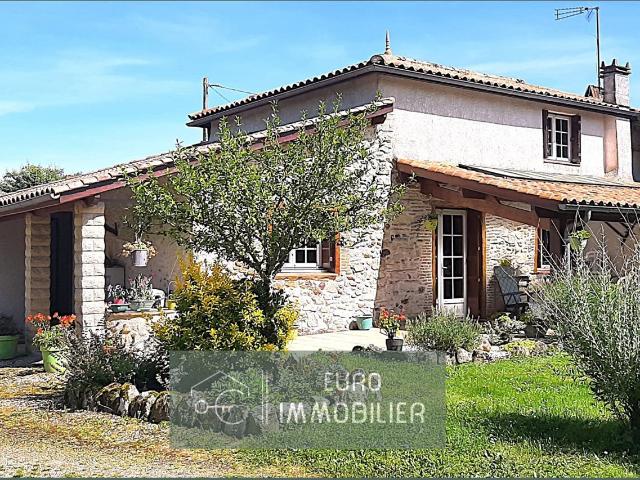 Maison en Pierre 3 chambres 4730 m² de terrain 47250 Lot. 142m² Casteljaloux