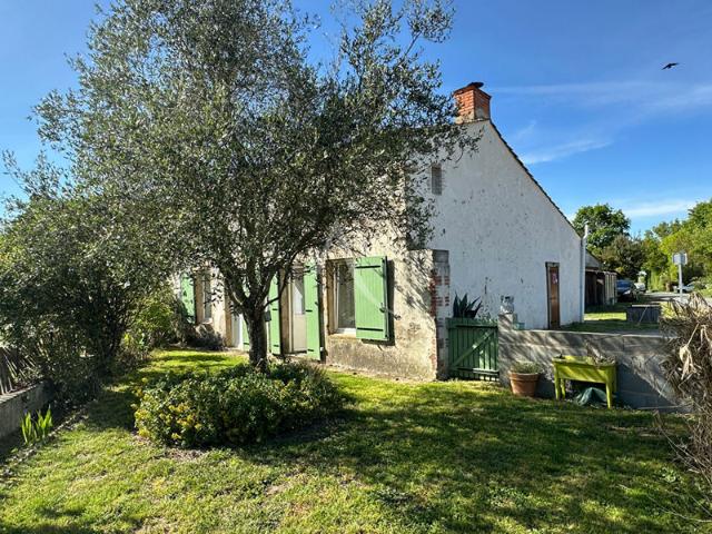 Maison en pierre 3 chambres à vendre à Maché