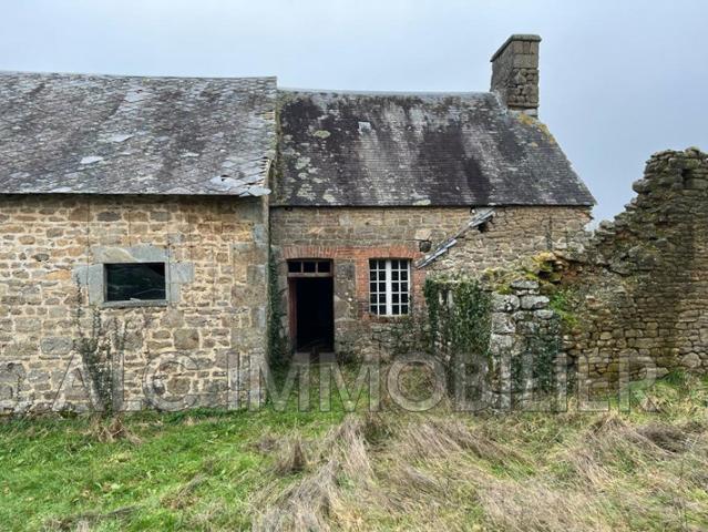 MAISON EN PIERRE
