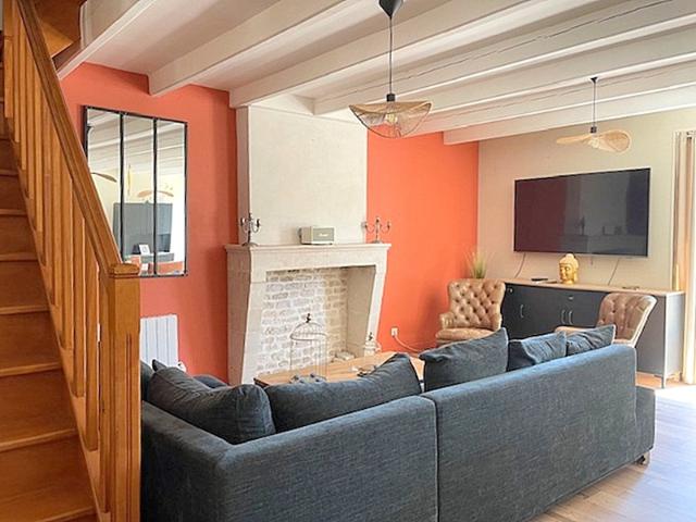 Maison en pierre 4 CHAMBRES, jardin et dépendance, charme et fonctionnalité
