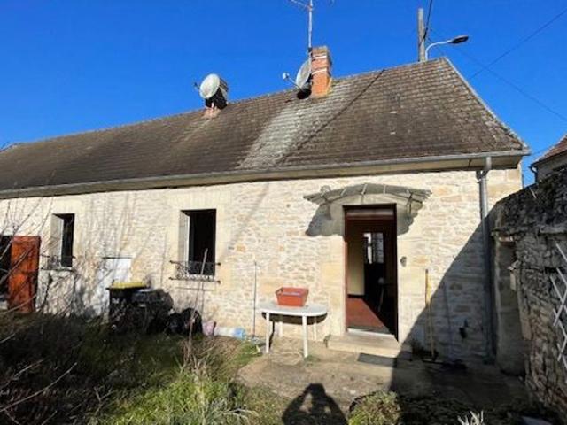 MAISON EN PIERRE