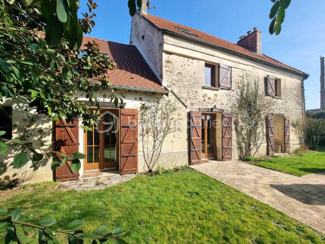 MAISON EN PIERRE_ 5 CHAMBRES_ PISCINE ET GARAGE !