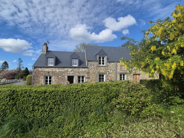 Maison en pierre 5 pièces, 4 chambres Saint Joseph