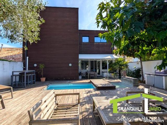 Maison en pierre 6 chambres piscine ST MEDARD centre