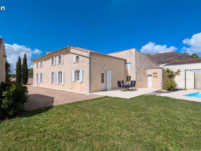 Maison en pierre 6 pièces 203m²