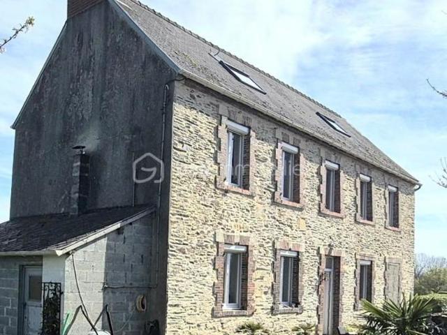 Maison en pierre – 7 pièces – 153 m² – Montfiquet