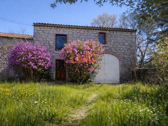 Maison en pierre 8 pièces 170m2
