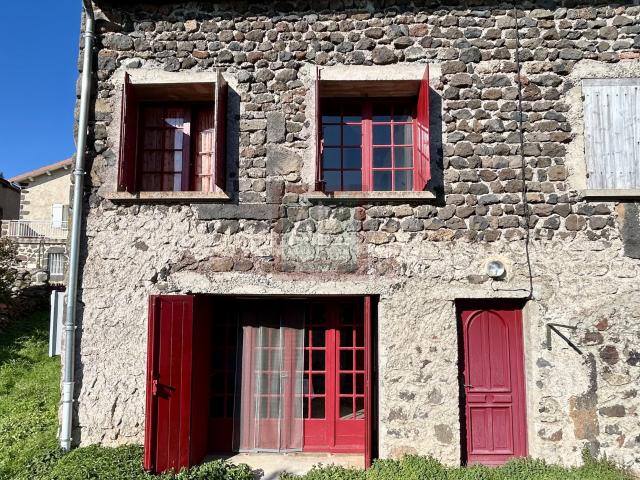 Maison en pierres 84 m2 avec jardin