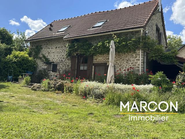 MAISON EN PIERRES