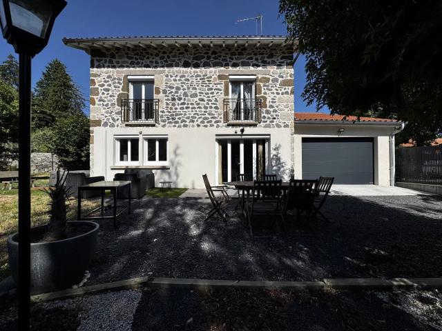 Maison en pierres 3 chambres garage