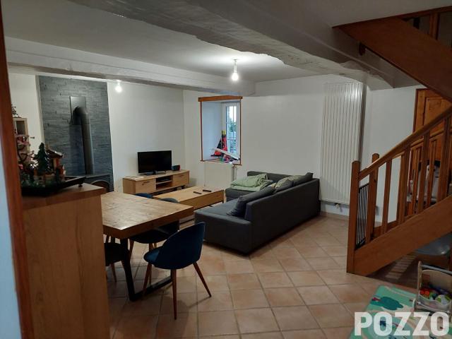 MAISON EN PIERRES A LOUER AVEC 3 CHAMBRES
