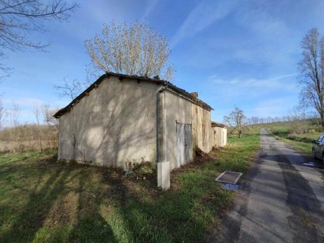 Maison en pierres à rénover entièrement