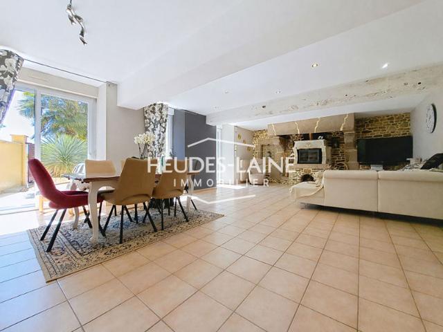 Maison en pierres à vendre LES LOGES MARCHIS 50600