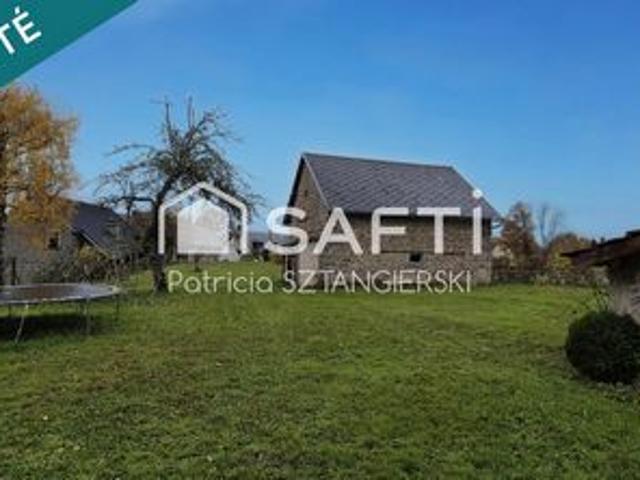 Maison en pierres au calme avec garage et terrain clos