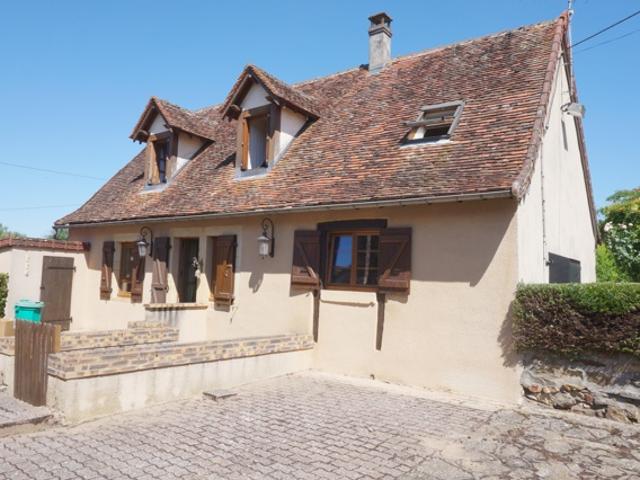 Maison en pierres avec annexe et dépendances