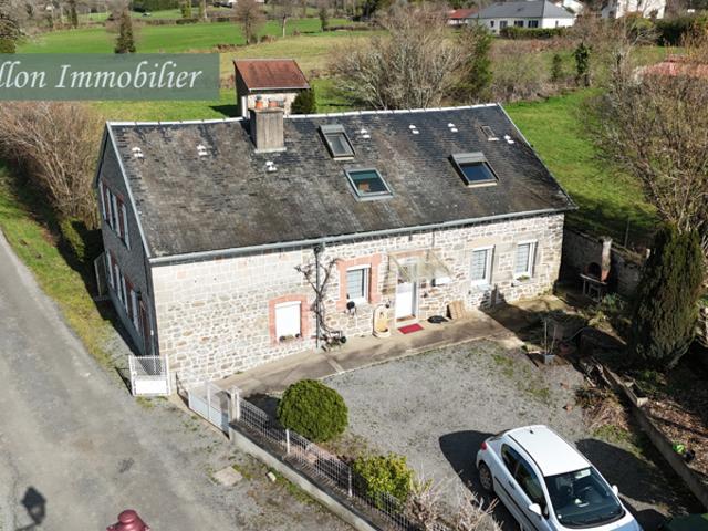Maison en pierres avec deux habitations, l'une entièrement r