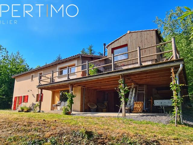Maison en pierres avec extension bois, 182 m2 habitables, su. 182m² Saumane