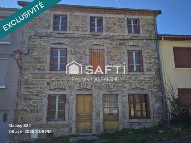 Maison en pierres avec jardin clos de 390m².
