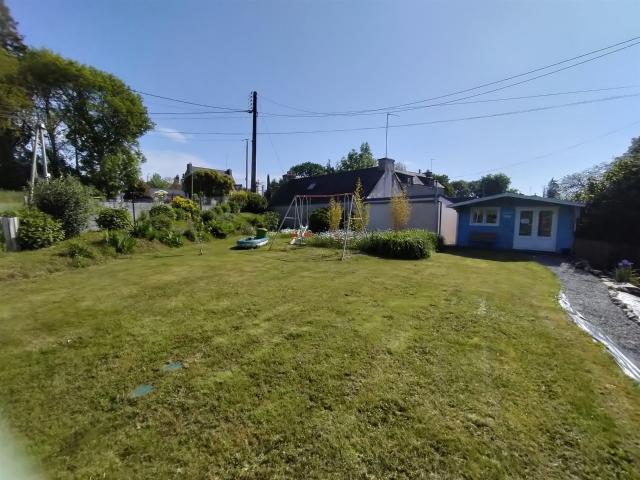 Maison En Pierres Avec Jardin Et Dependance 70m² Cléguérec