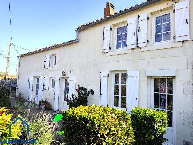 Maison en pierres de 95 m2 avec garage