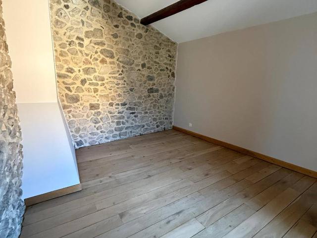 Maison en pierres de 167.35m² avec terrain à SAVAS