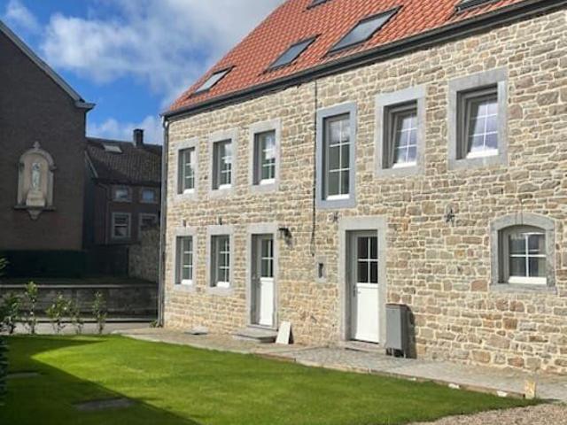 Maison en pierres du pays