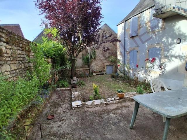 Maison En Pierres Jardin Clos De Murs 89144 Bourgogne 167m² L'Isle sur Serein