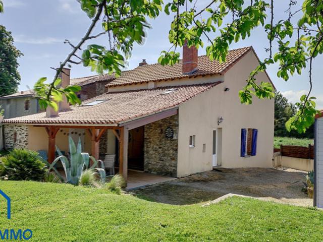 Maison en pierres pleine de charme, proche commodités