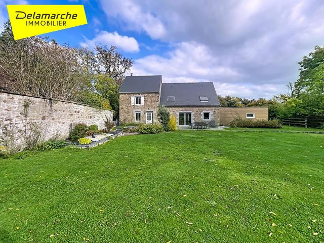 Maison en Pierres proche d'AVRANCHES au Val saint père de 6 pièces avec terrain de 6260 m2