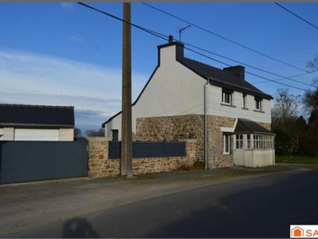 MAISON EN PIERRES SUR TERRAIN DE 435 M2